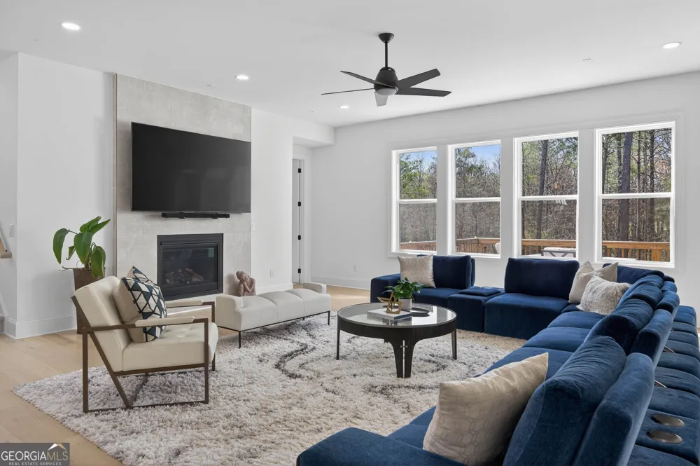 512 Cedar Crest CIR Woodstock, GA 30188