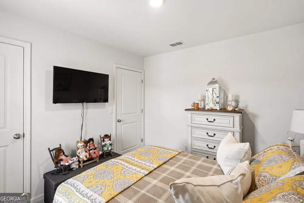 11 Barron CT Chatsworth, GA 30705