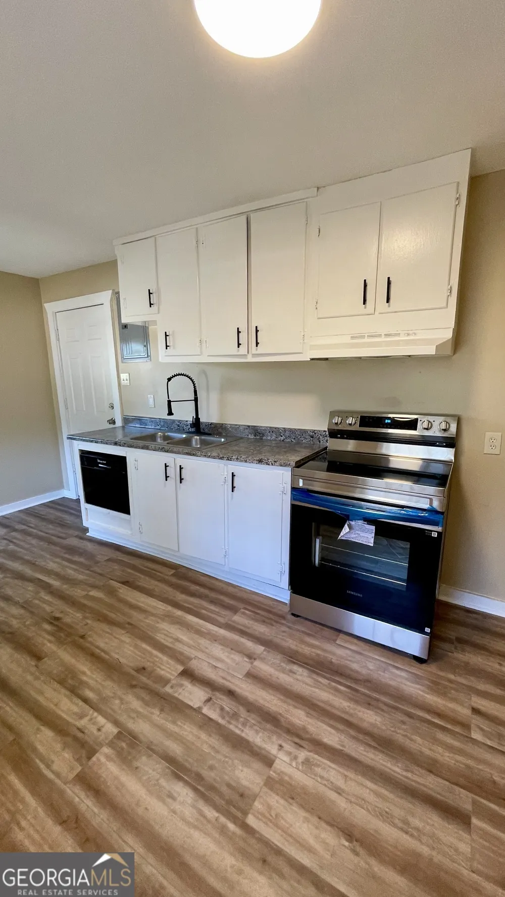 611 W Moore ST Dublin, GA 31021