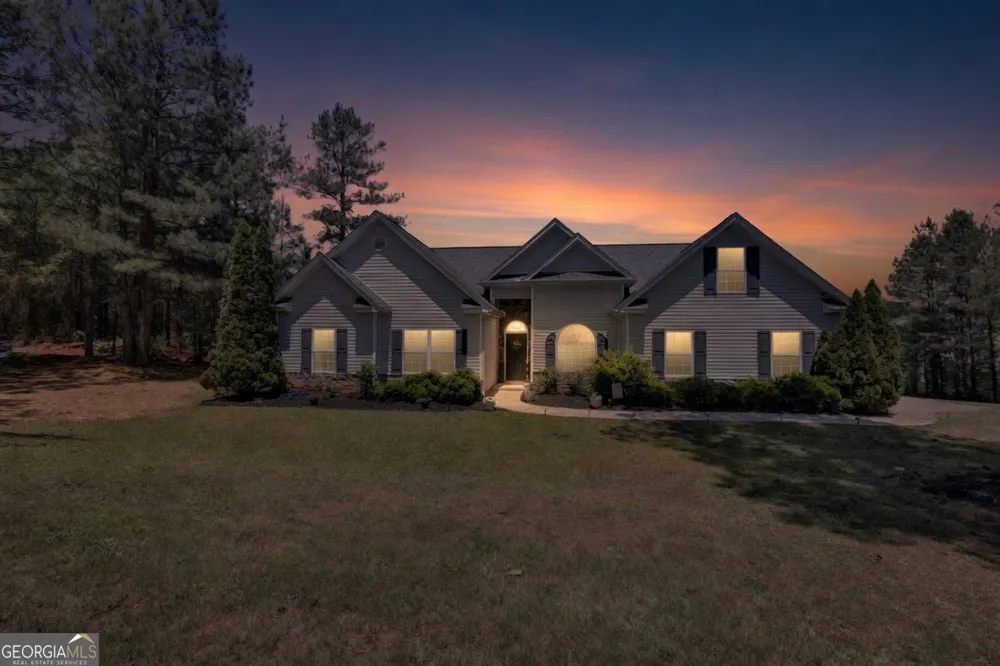 10 PINE SHADOW CIR Covington, GA 30016