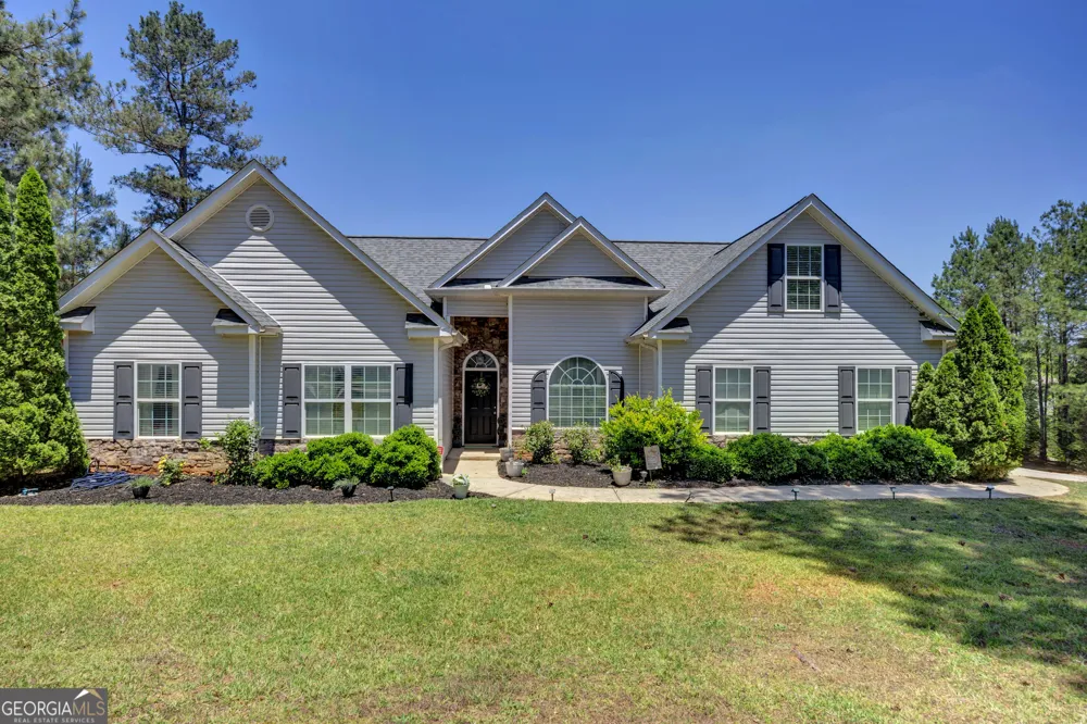 10 PINE SHADOW CIR Covington, GA 30016