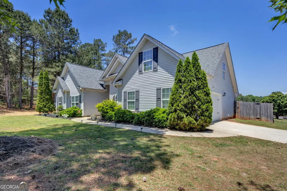 10 PINE SHADOW CIR Covington, GA 30016