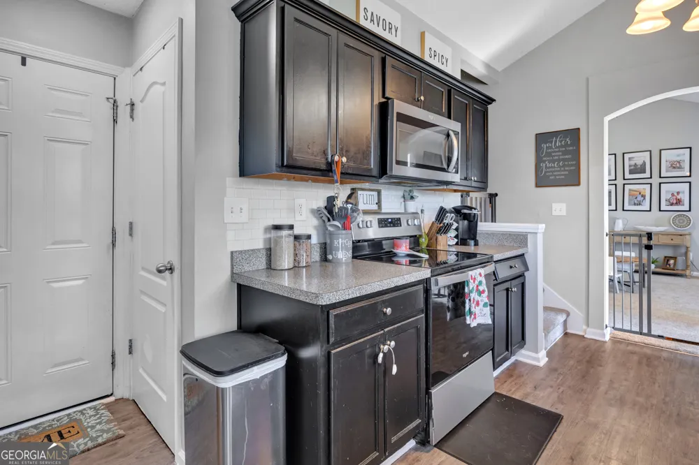 10 PINE SHADOW CIR Covington, GA 30016
