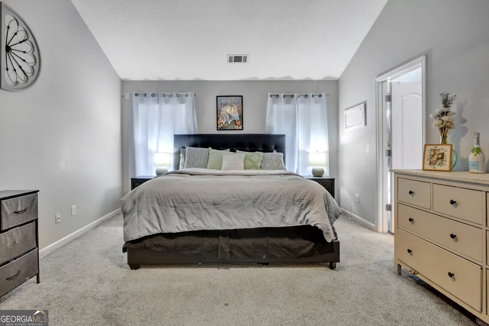 10 PINE SHADOW CIR Covington, GA 30016