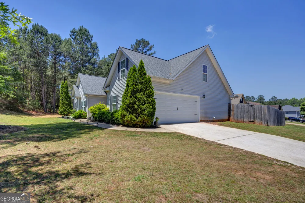 10 PINE SHADOW CIR Covington, GA 30016