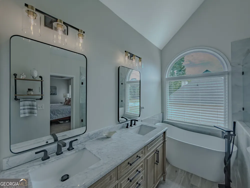 1116 Maple Creek RDG Loganville, GA 30052