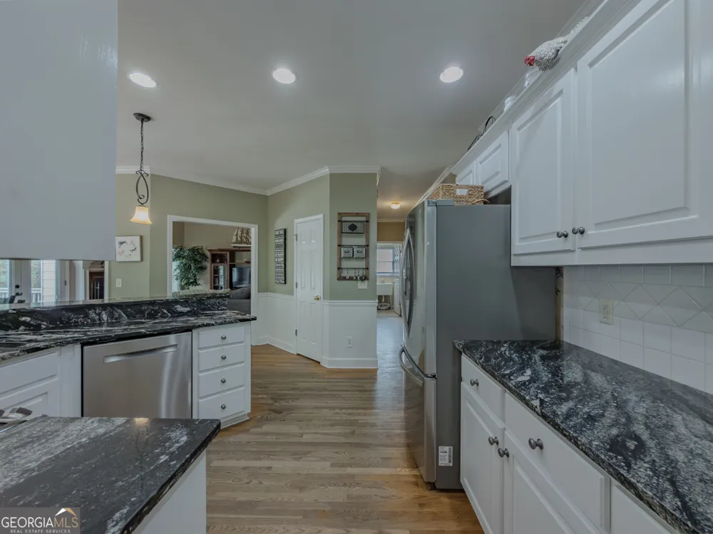 1116 Maple Creek RDG Loganville, GA 30052