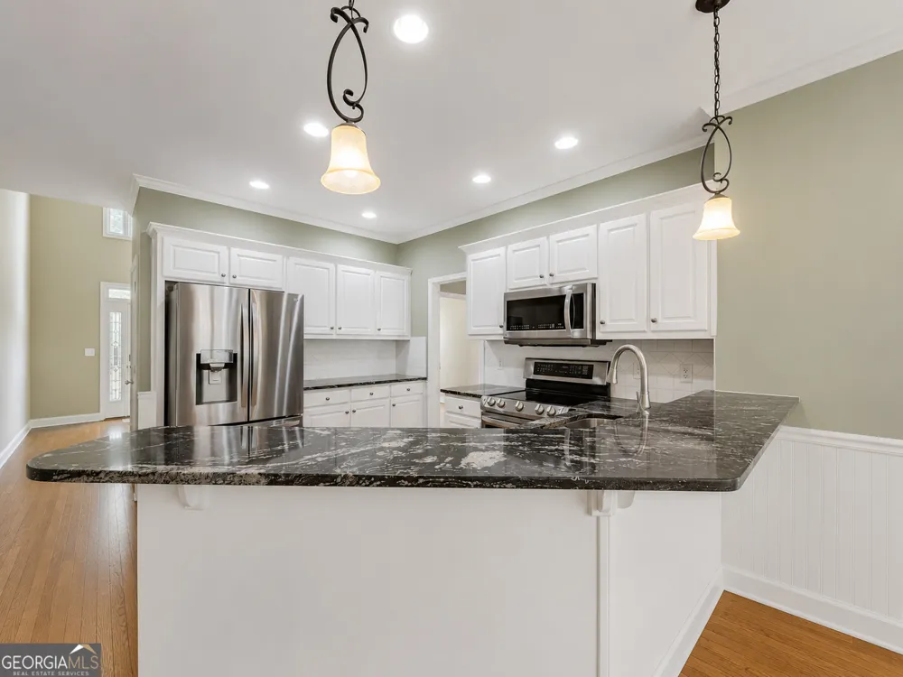 1116 Maple Creek RDG Loganville, GA 30052