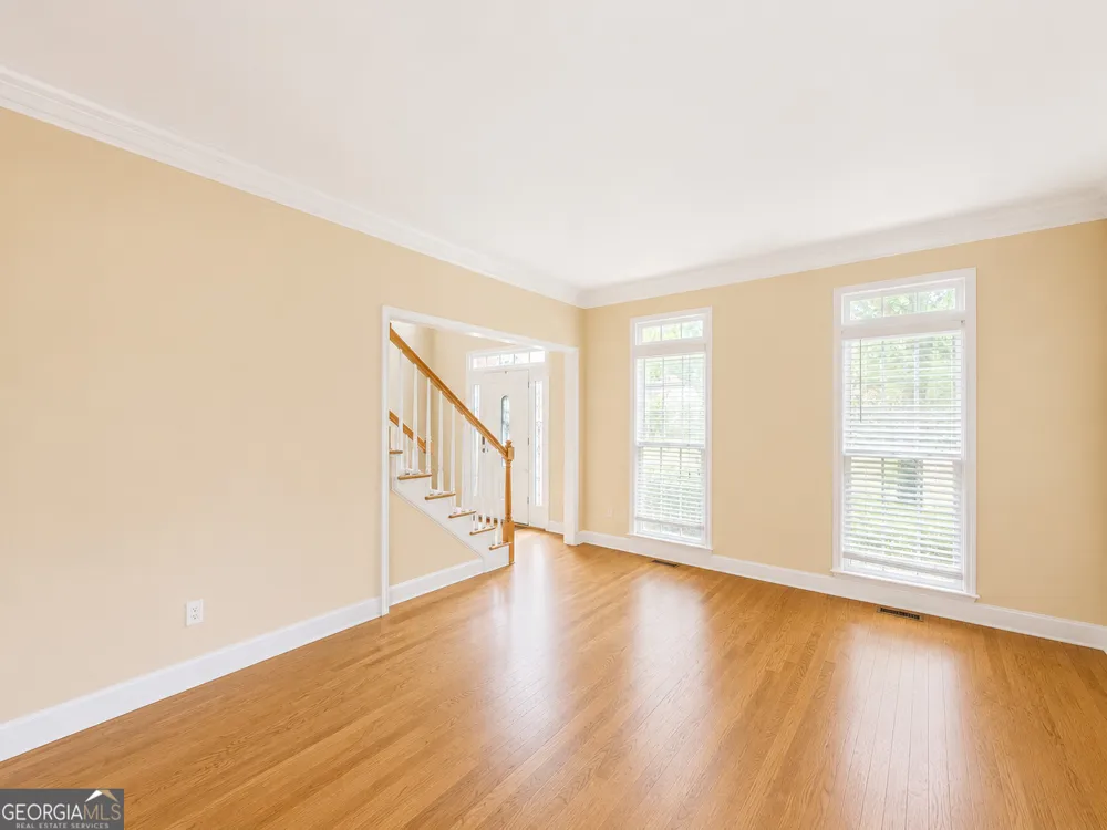1116 Maple Creek RDG Loganville, GA 30052