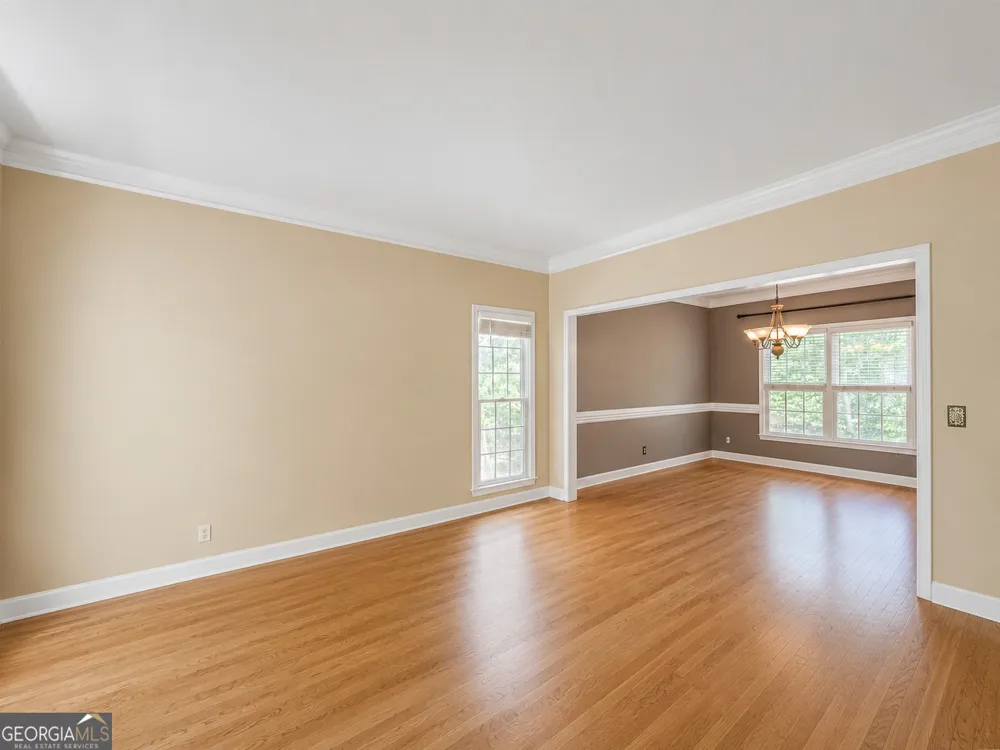 1116 Maple Creek RDG Loganville, GA 30052
