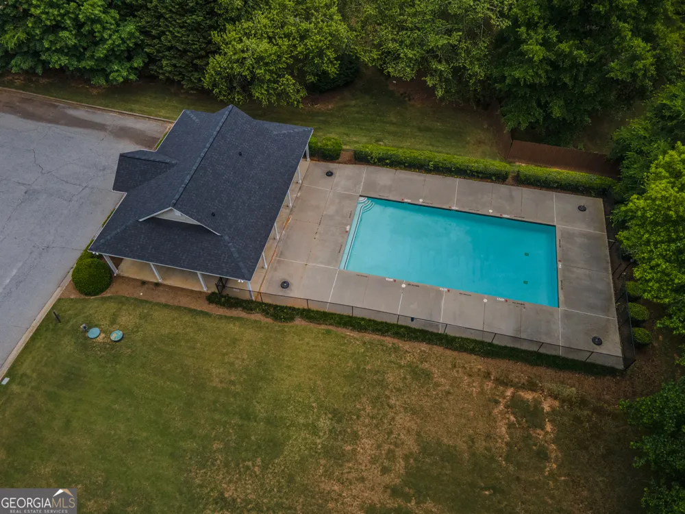 1116 Maple Creek RDG Loganville, GA 30052