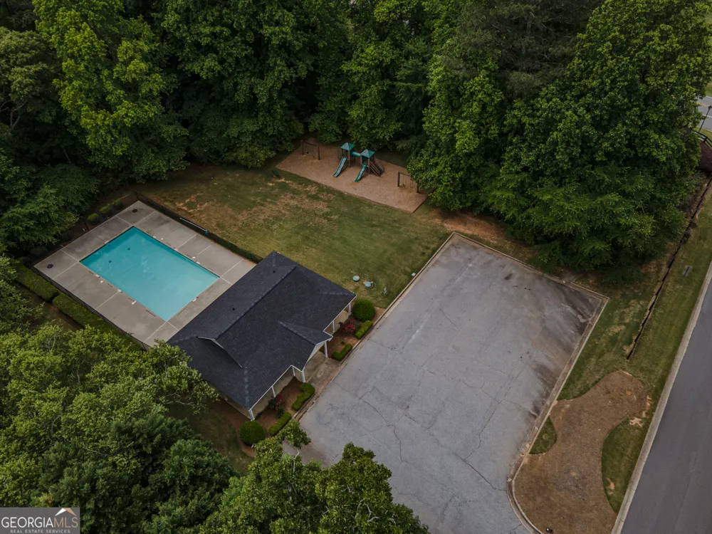 1116 Maple Creek RDG Loganville, GA 30052