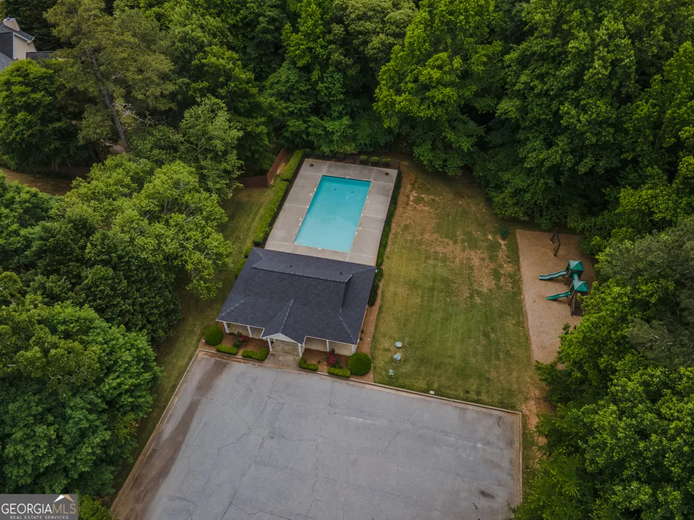 1116 Maple Creek RDG Loganville, GA 30052