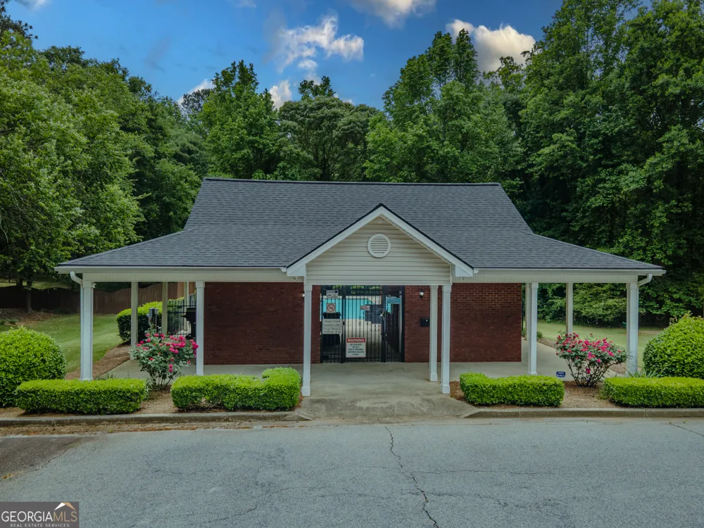 1116 Maple Creek RDG Loganville, GA 30052
