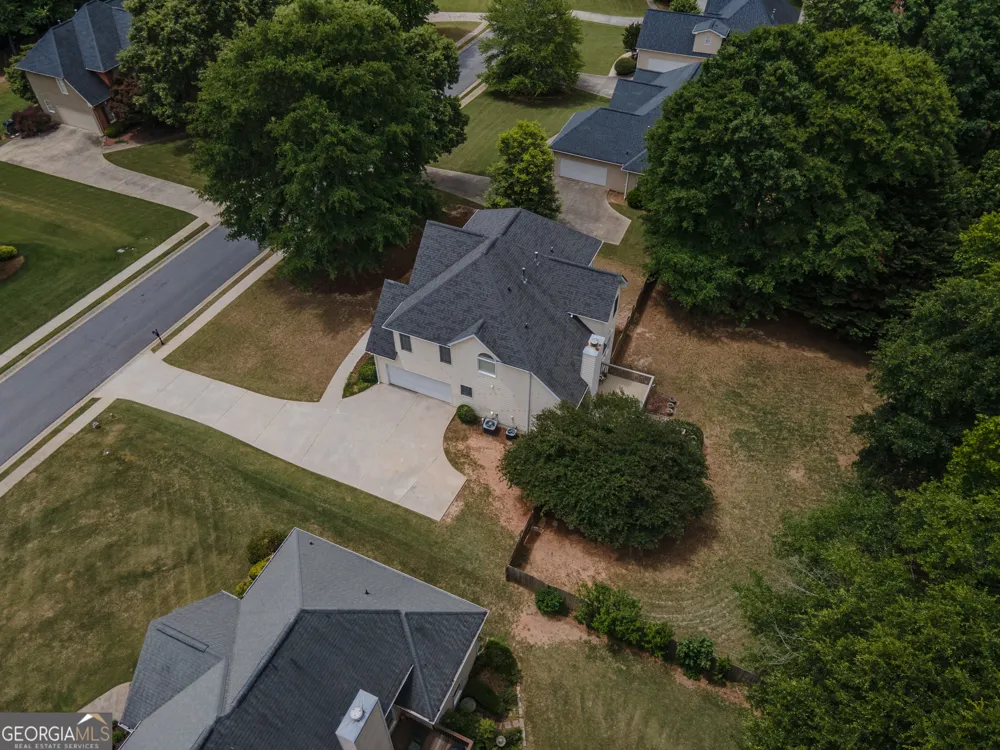 1116 Maple Creek RDG Loganville, GA 30052