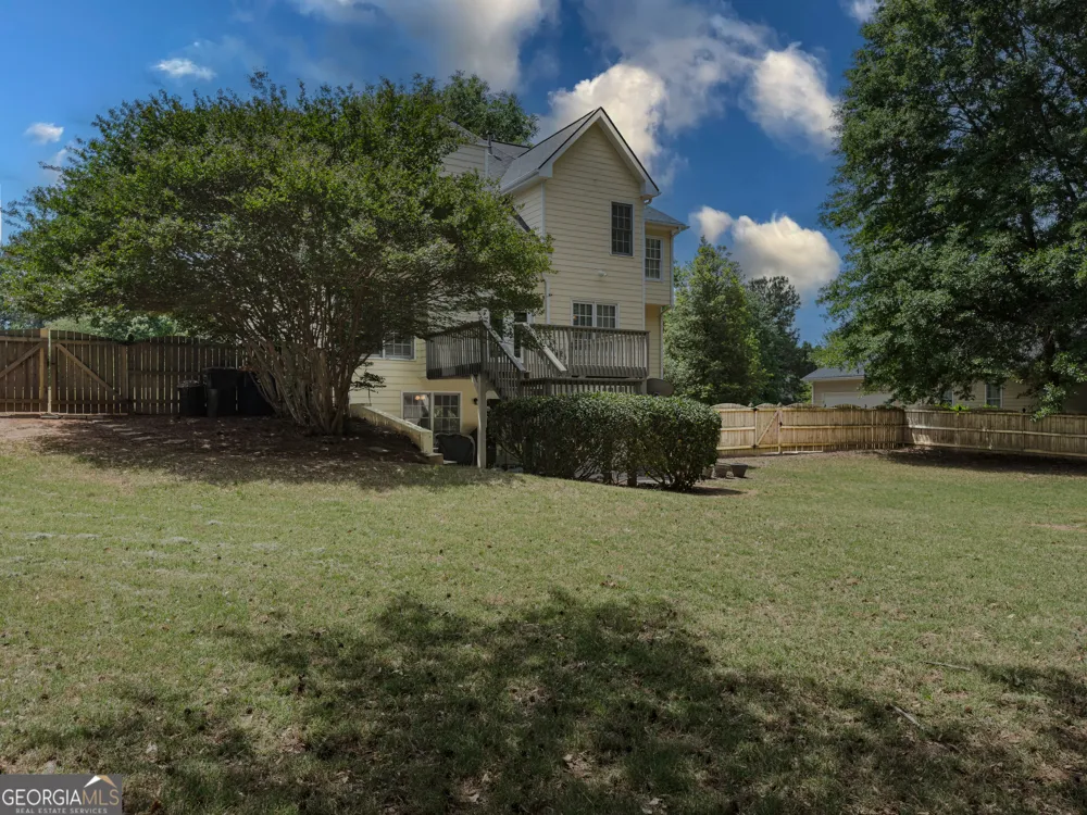 1116 Maple Creek RDG Loganville, GA 30052