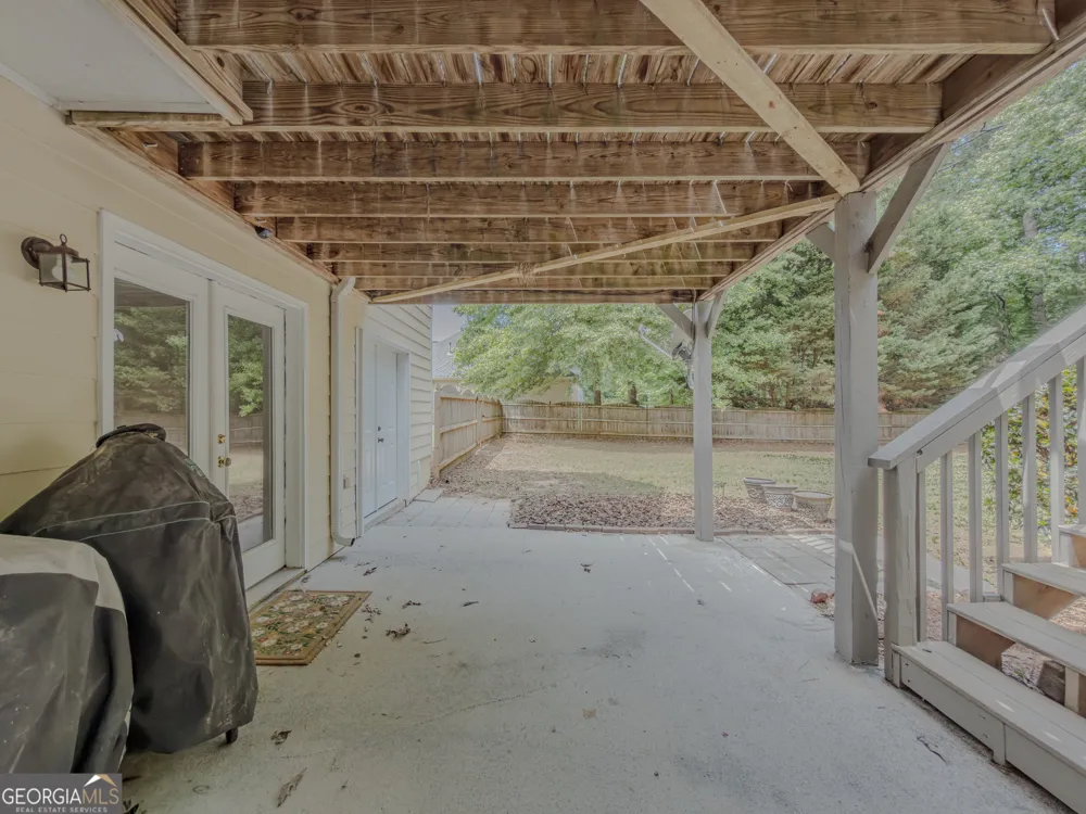 1116 Maple Creek RDG Loganville, GA 30052