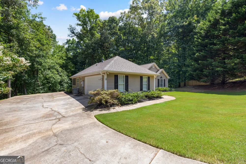 15 Paces Landing PL Newnan, GA 30263