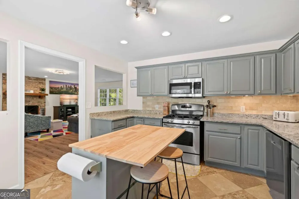 2292 Twiggs CV NW Kennesaw, GA 30152
