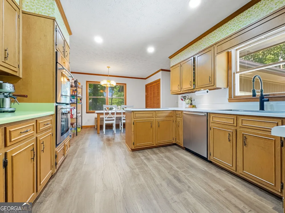 330 Sharon DR Fayetteville, GA 30214