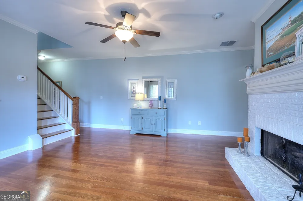 125 Hawthorn WAY Hoschton, GA 30548