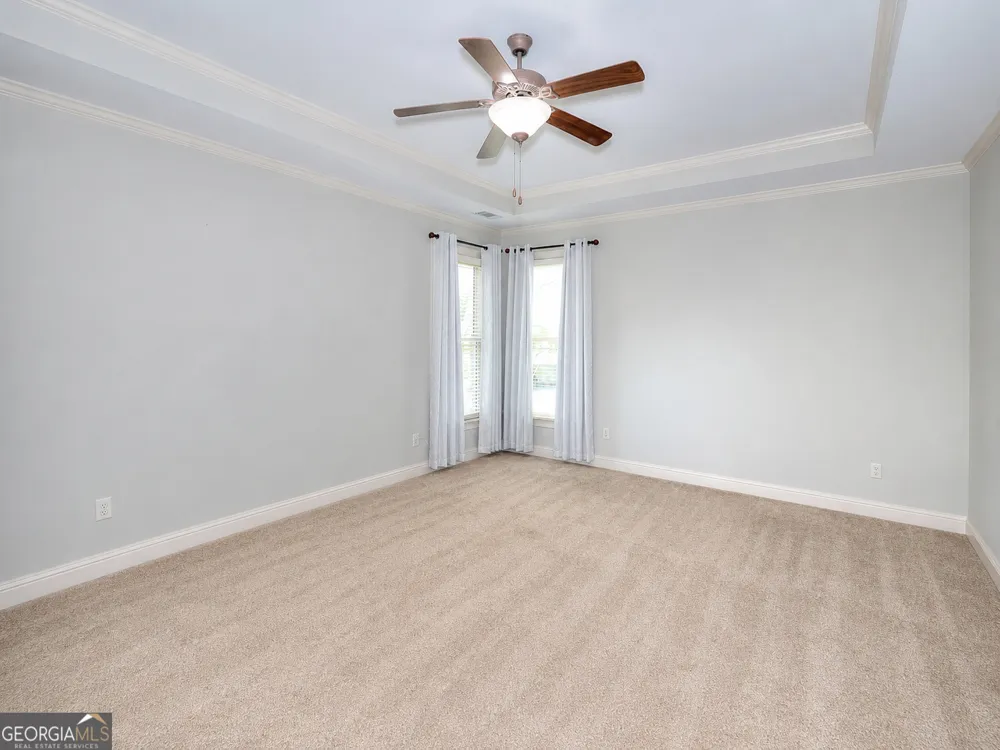 125 Hawthorn WAY Hoschton, GA 30548