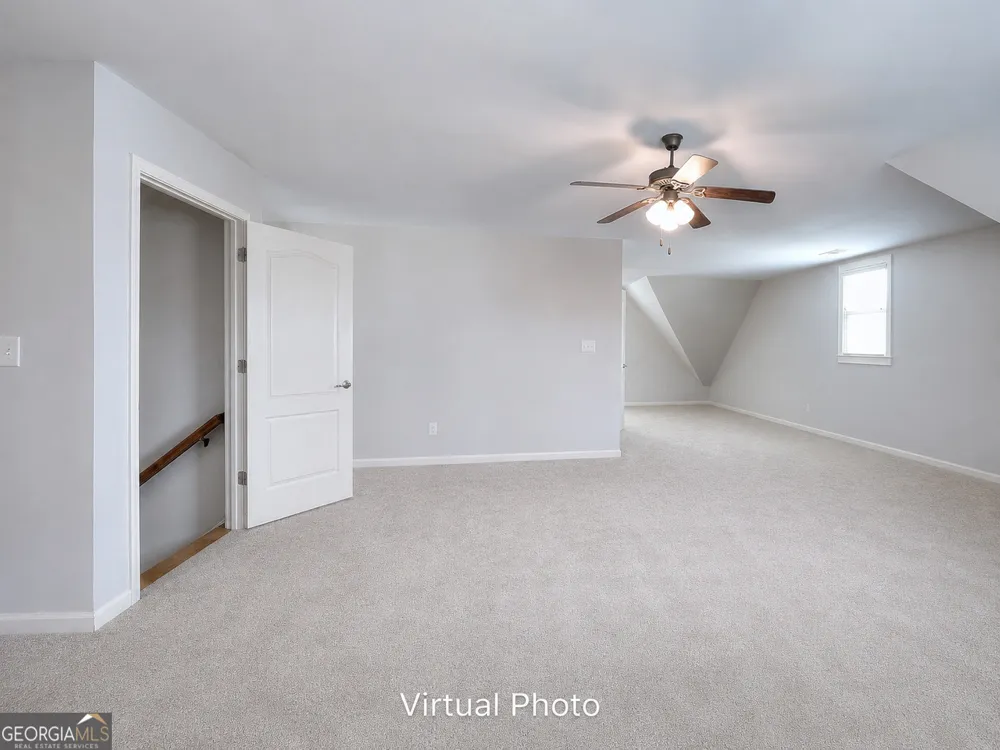 125 Hawthorn WAY Hoschton, GA 30548