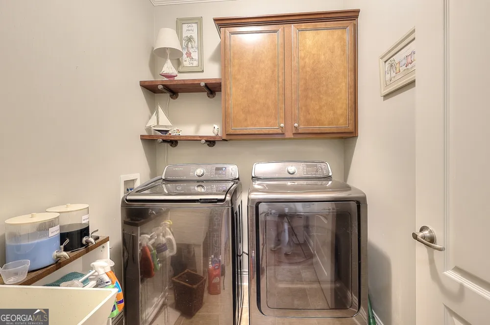 125 Hawthorn WAY Hoschton, GA 30548