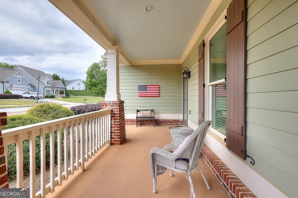 125 Hawthorn WAY Hoschton, GA 30548