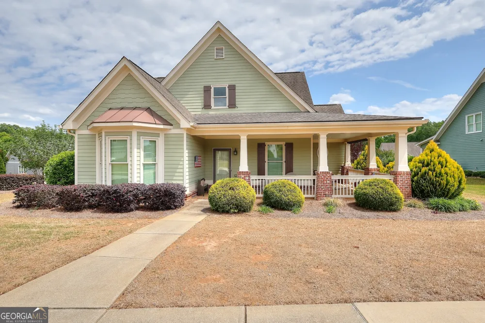 125 Hawthorn WAY Hoschton, GA 30548