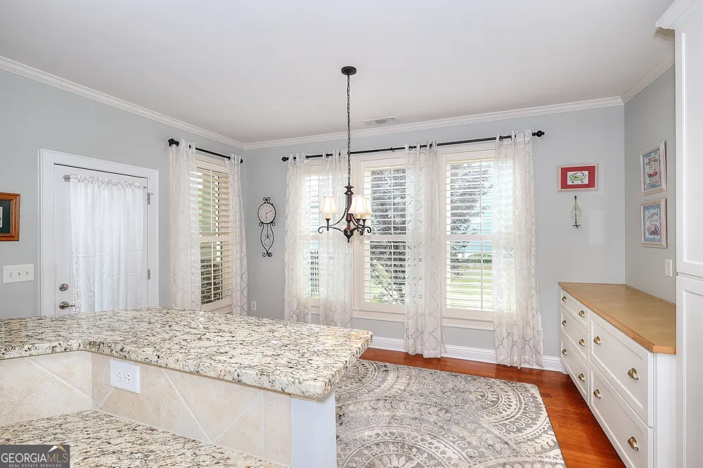 125 Hawthorn WAY Hoschton, GA 30548