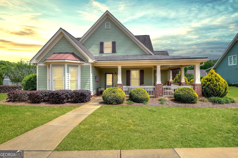 125 Hawthorn WAY Hoschton, GA 30548