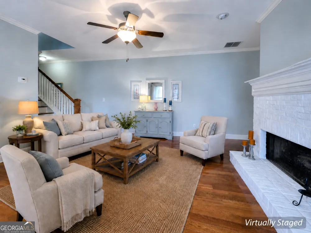125 Hawthorn WAY Hoschton, GA 30548