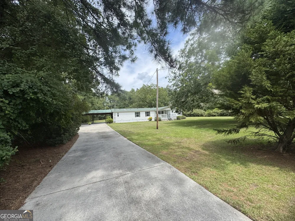 7201 Bowen RD Twin City, GA 30471