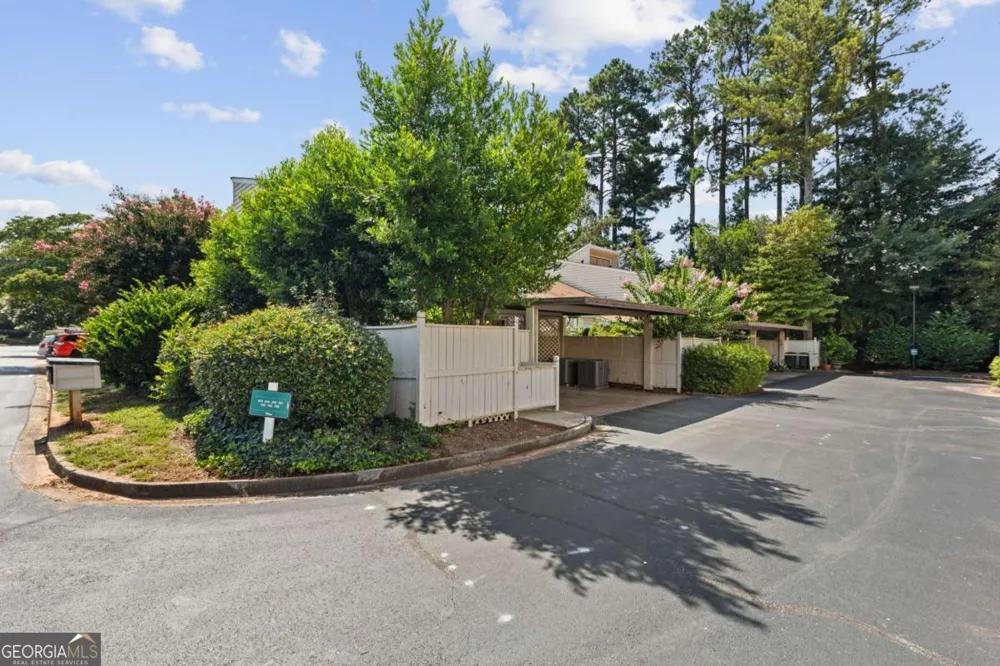 708 Serramonte DR Marietta, GA 30068