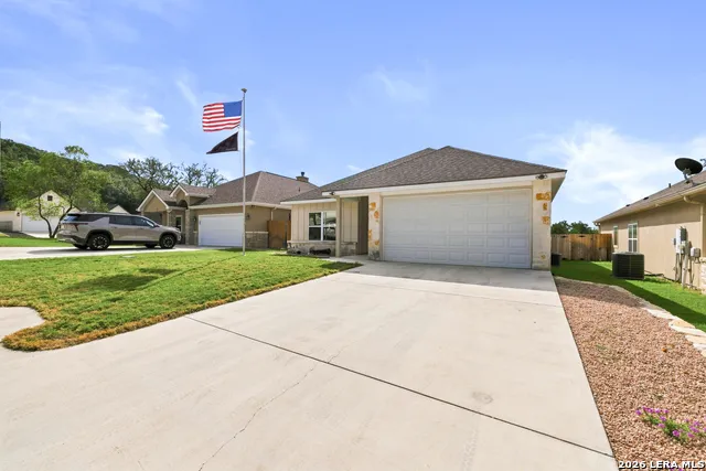 1153 Norfolk Ln Kerrville, TX 78028