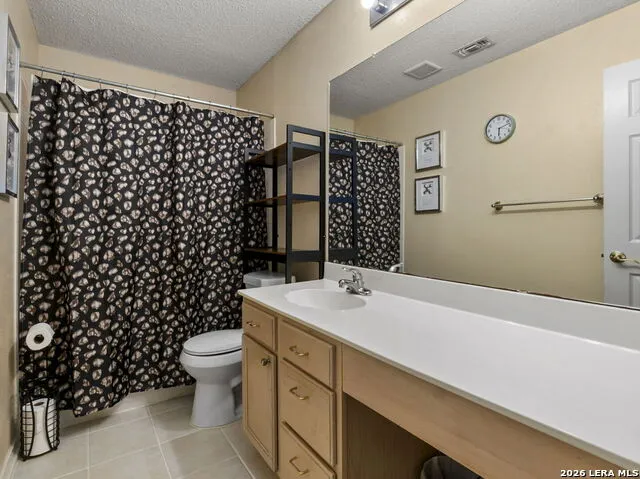 8746 Park Olympia Universal City, TX 78148
