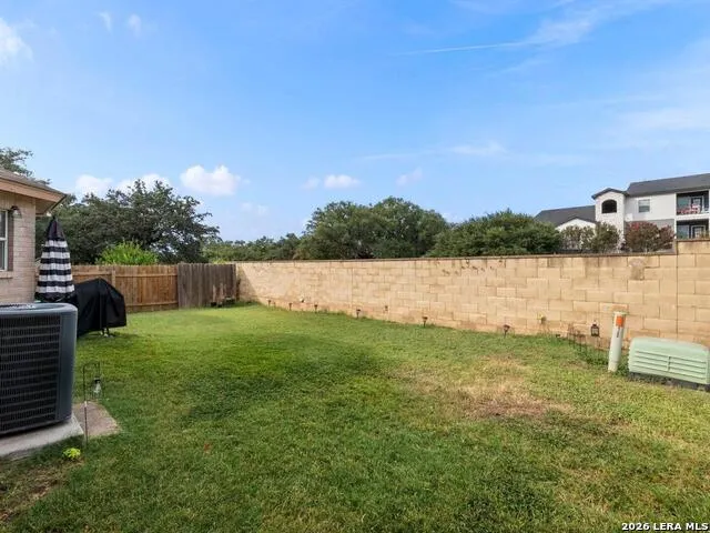 8746 Park Olympia Universal City, TX 78148