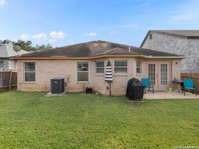 8746 Park Olympia Universal City, TX 78148