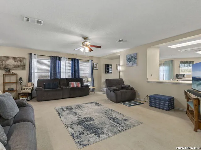 8746 Park Olympia Universal City, TX 78148