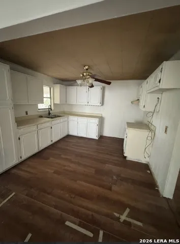 2002 AMERADA ST San Antonio, TX 78237