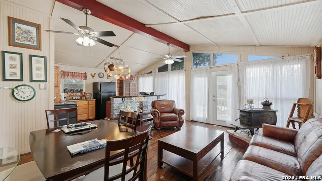 326 CEDAR DR Canyon Lake, TX 78133