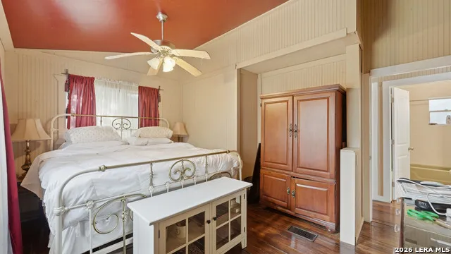 326 CEDAR DR Canyon Lake, TX 78133