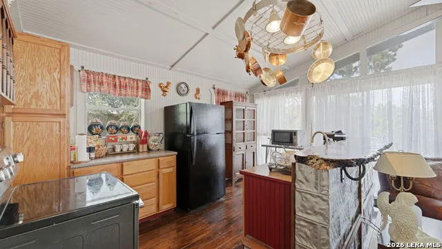326 CEDAR DR Canyon Lake, TX 78133