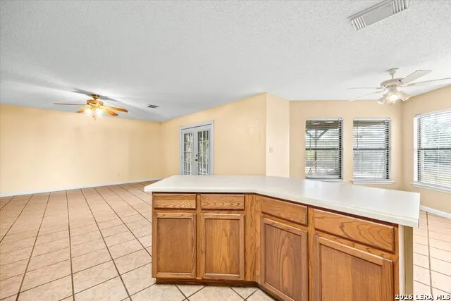 797 KILLARNEY RD Floresville, TX 78114