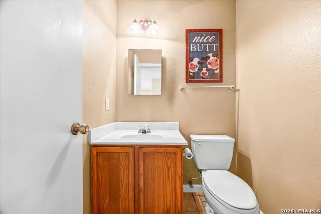 797 KILLARNEY RD Floresville, TX 78114