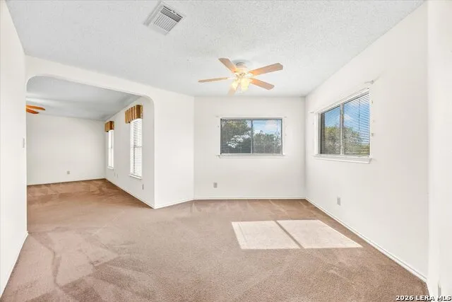 797 KILLARNEY RD Floresville, TX 78114