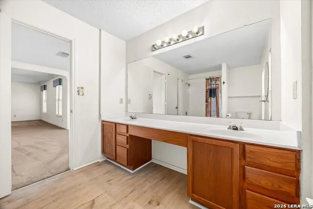 797 KILLARNEY RD Floresville, TX 78114