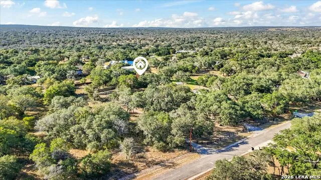 797 KILLARNEY RD Floresville, TX 78114