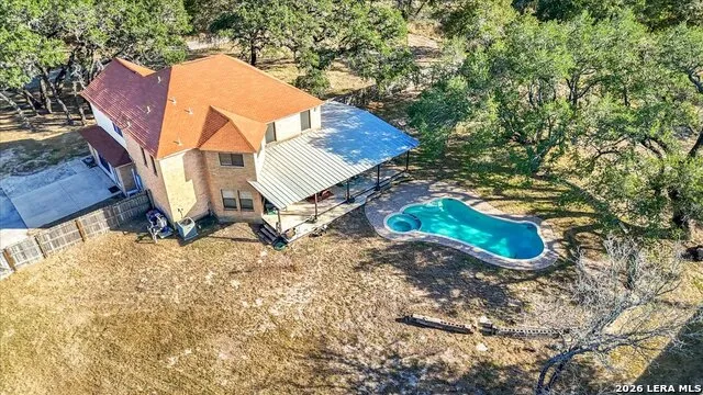 797 KILLARNEY RD Floresville, TX 78114